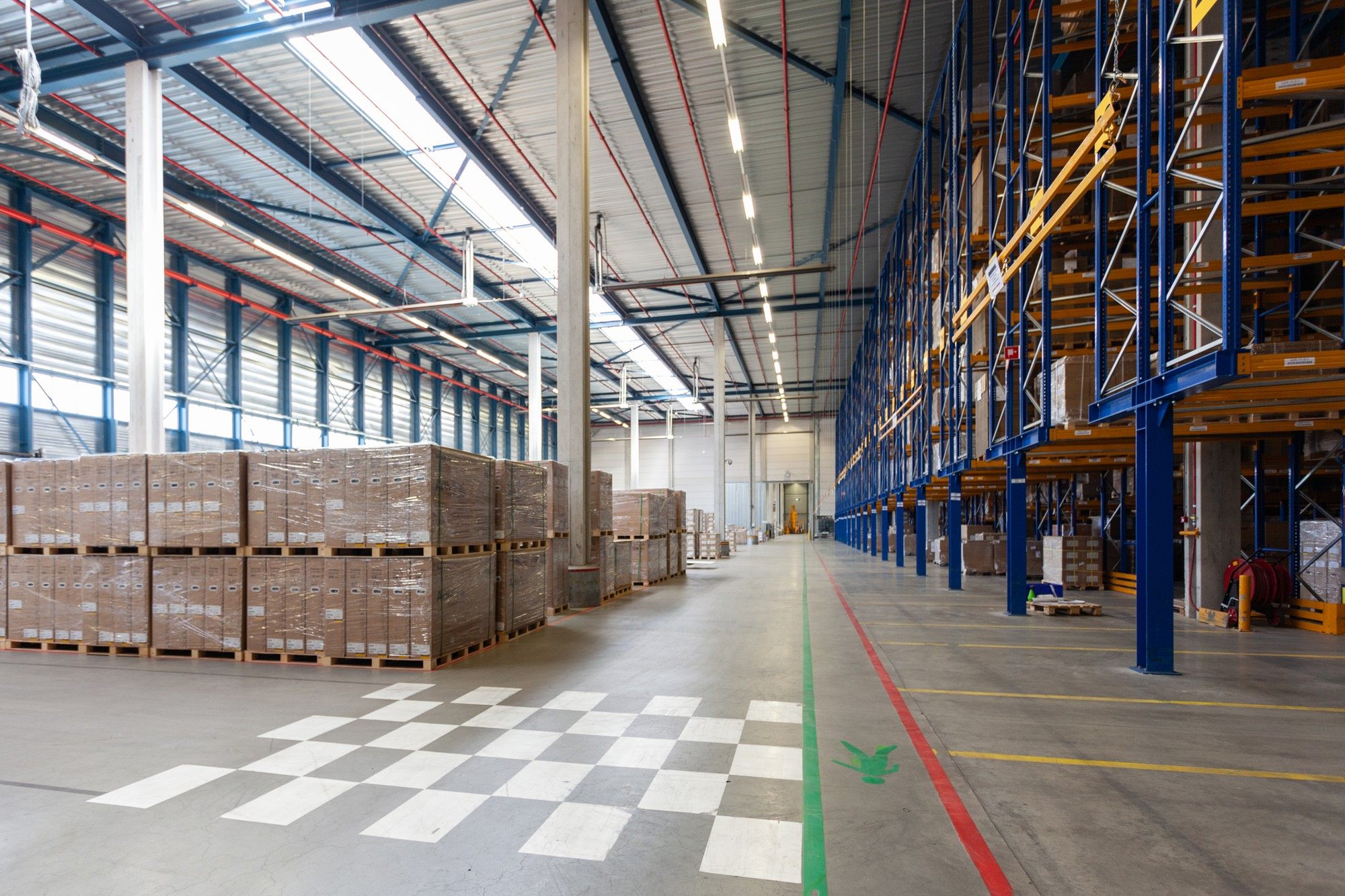 R&R warehouse